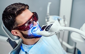 Man having his teeth whitened